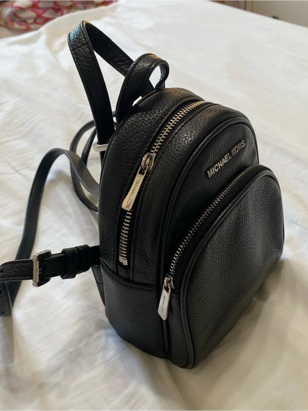 Michael Kors compact pebbled